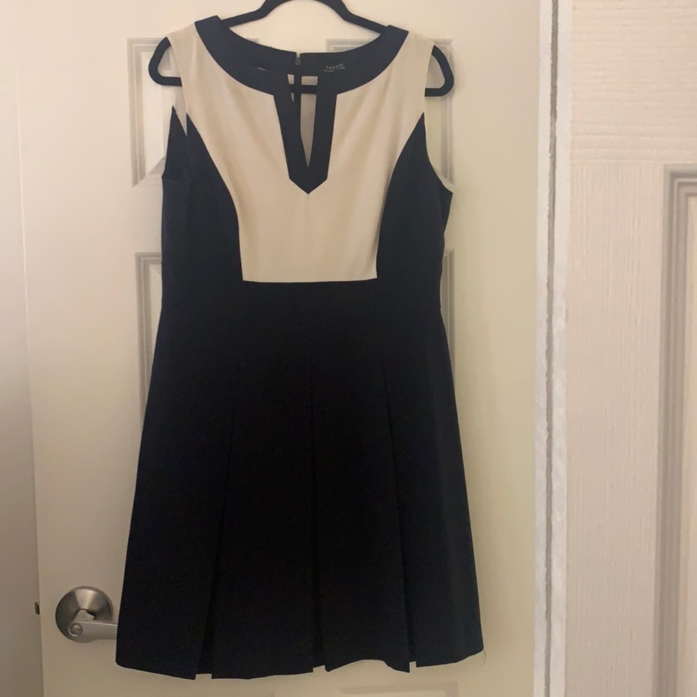 Tahari navy and white dress with flare skirt